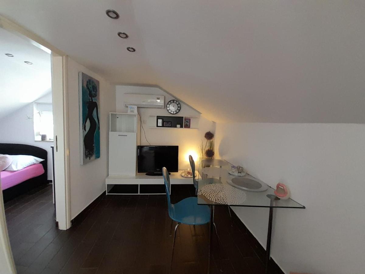 Apartman Mare Lägenhet Zadar Exteriör bild