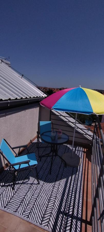 Apartman Mare Lägenhet Zadar Exteriör bild